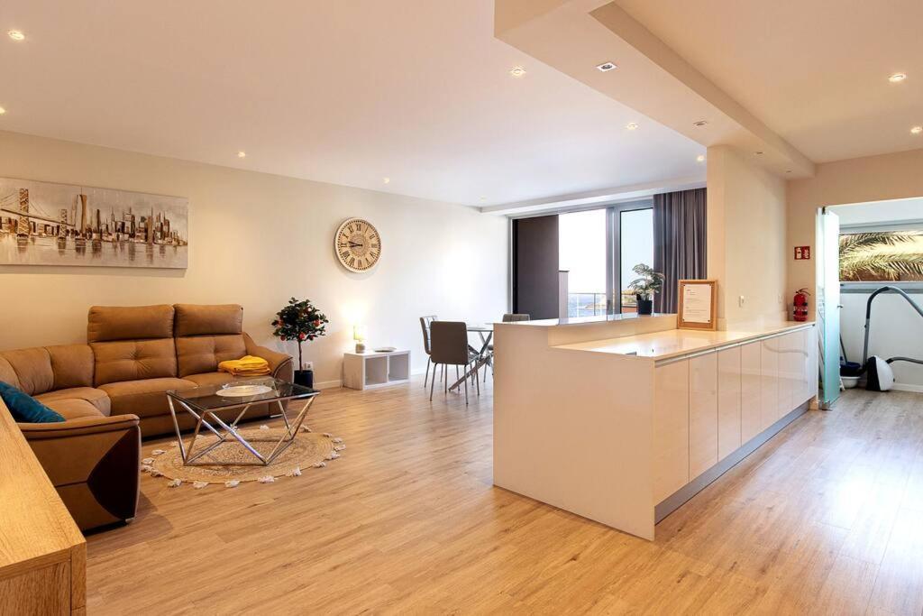 Luxury And Modern Apartment In Porto Moniz Center Ngoại thất bức ảnh